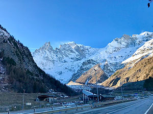 Гора Эгий-Бланш-де-Пётре (Aiguille Blanche de Peuterey): 4 112 м