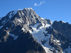 Гора Гран-Пилье-д’Англь (Grand Pilier d’Angle): 4 243 м