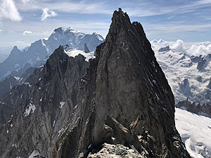 Пик Пуэн Маргарита (Pointe Marguerite): 4 065 м