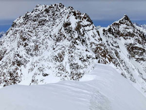 Пик Цумштайн (Pointe Zumstein): 4 563 м