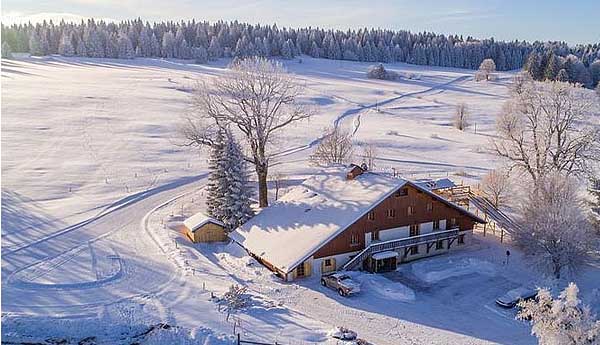 Отель Le Tillau 4* (Ду, Франш-Конте, Франция)