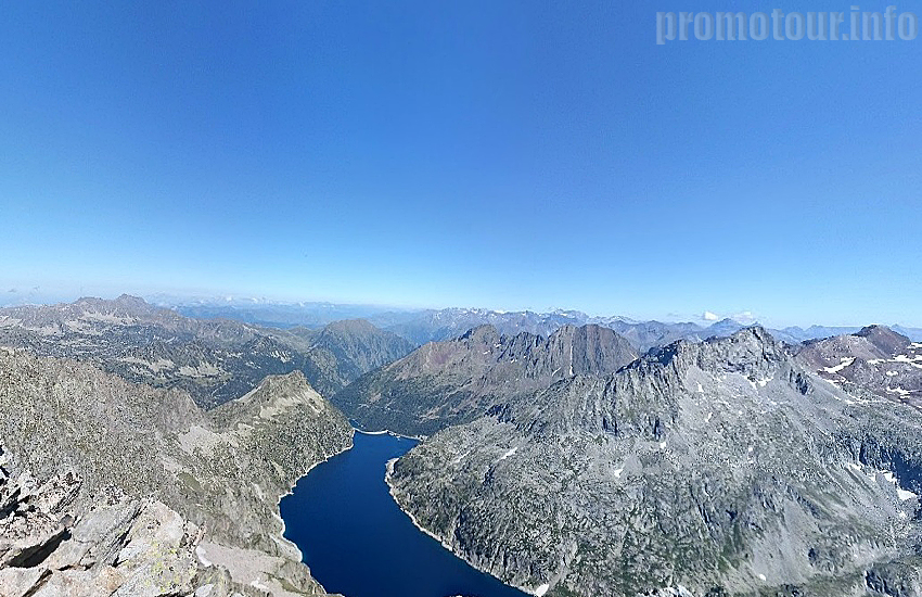 Центральные Пиренеи.  Панорама