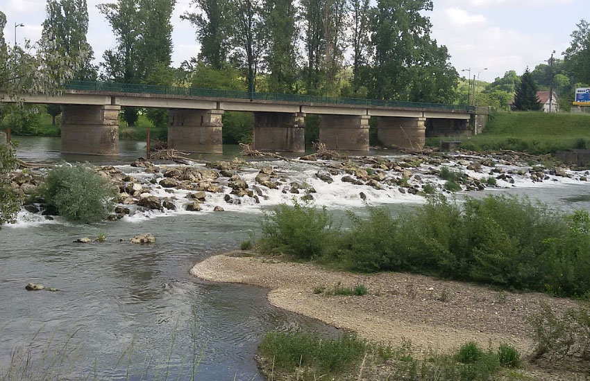 Река Адур (Adour) в среднем течении