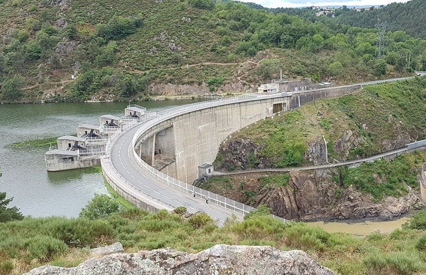 Гидрологическая характеристика Луары: плотина Гранжан (Barrage de Grangent)