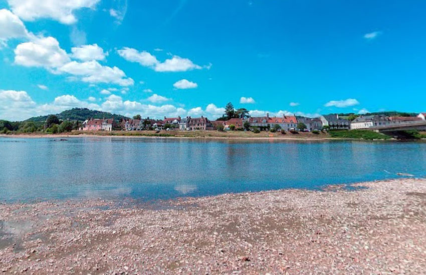 Река Луара (Loire) в среднем течении (отмели)