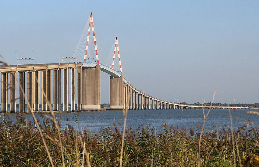 Река Луара в нижнем течении: мост Сен-Назер (Pont de Saint-Nazaire)