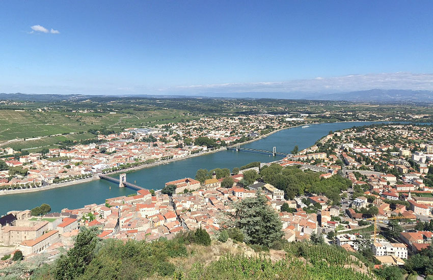 Рона (Rhone) в нижнем течении (Турнон-Сюр-Рон)