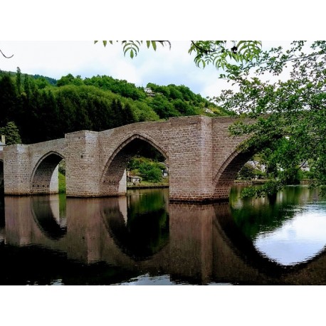 Старинный мост через Трюйер (Pont sur la Truyère)