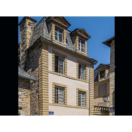 Бывший отель Равье в Сен-Женье-д'Ольт (Ancien hôtel du Ravieux de Saint-Geniez-d'Olt)
