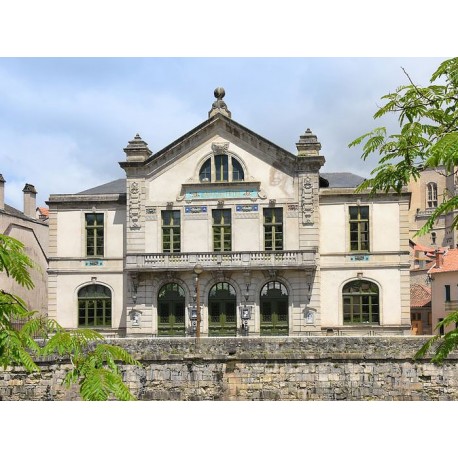 Бывшая ратуша в Вильфранш-де-Руэрг (Ancienne salle des fêtes de Villefranche-de-Rouergue)