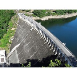 Плотина Барраж де Сарран (Barrage de Sarrans)