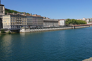 Река Рона (Rhone) в Лионе